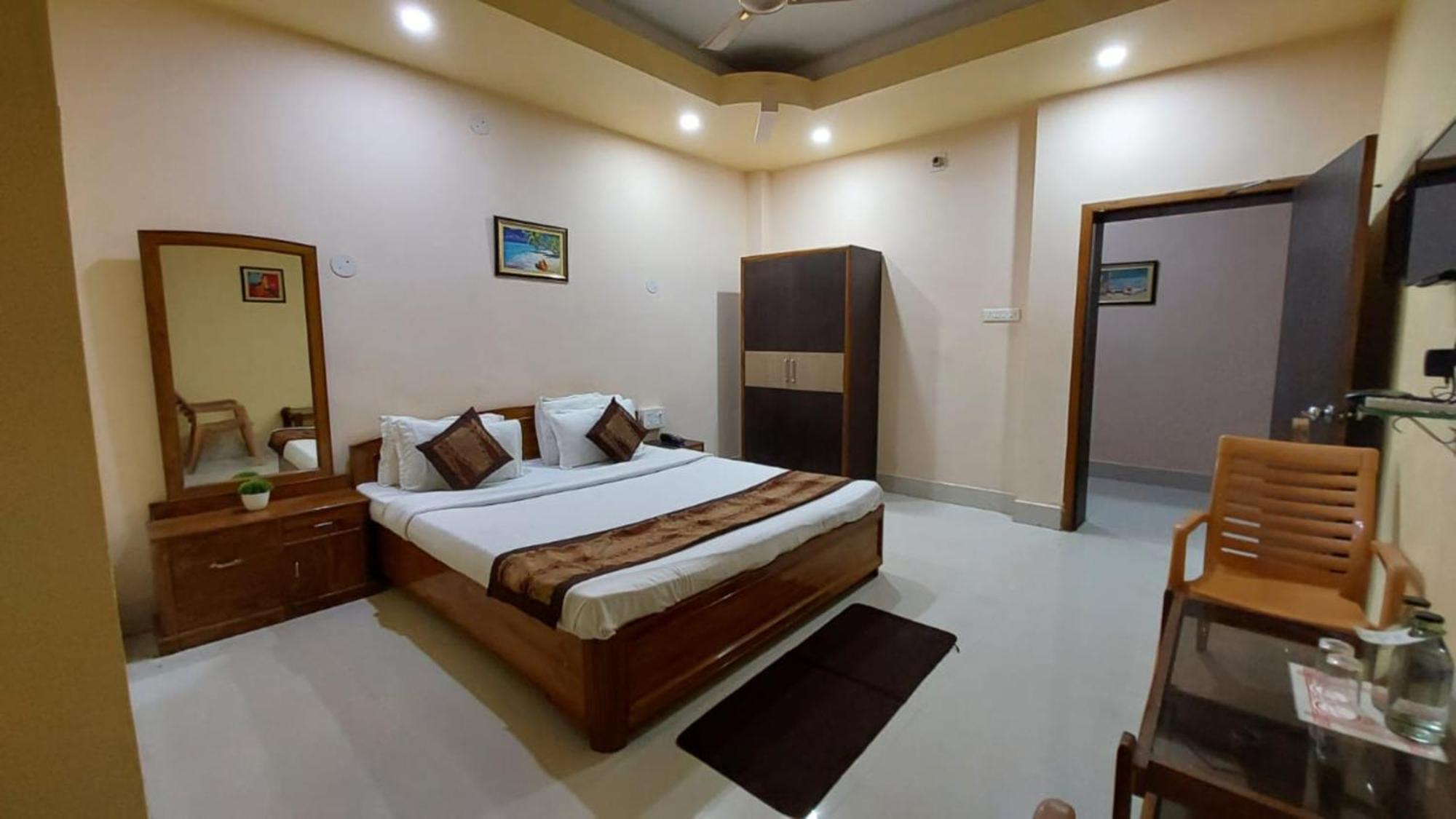 Goroomgo Silicon Residency Puri Near Sea Beach & Temple - Luxurious Room - Lift And Parking Facilities - Best Seller Exterior photo