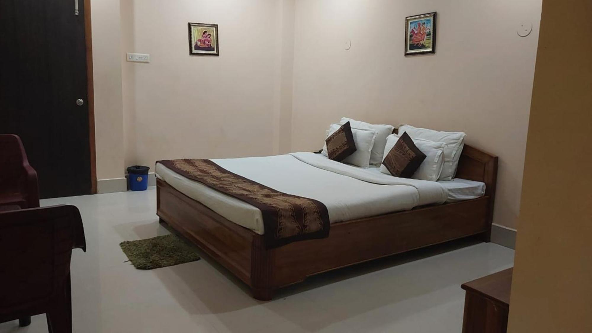 Goroomgo Silicon Residency Puri Near Sea Beach & Temple - Luxurious Room - Lift And Parking Facilities - Best Seller Exterior photo